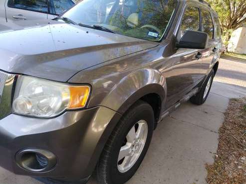 2010 Ford Escape 4 cilinders - cars & trucks - by owner - vehicle... for sale in San Juan, TX