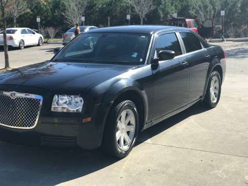 2007 Chrysler 300 - cars & trucks - by owner - vehicle automotive sale for sale in Fairburn, GA