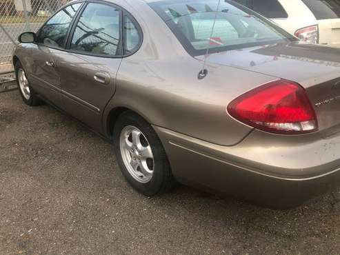 2004 FORD TAURUS SE - cars & trucks - by owner - vehicle automotive... for sale in Inkster, MI