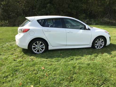 2011 Mazda 3 Hatchback - cars & trucks - by owner - vehicle... for sale in Grove City, PA