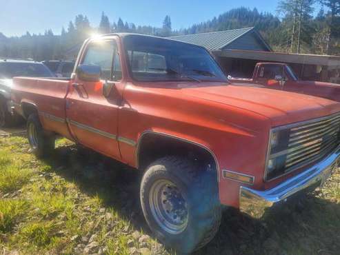 1983 chevy 3/4 turbo diesel 4x4 classic for sale in Toledo, OR