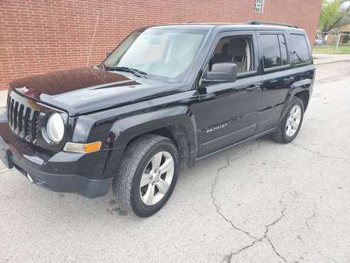 2013 Jeep Patriot LATITUDE CLEAN VERY TRUSTY - cars & for sale in Gary, IL