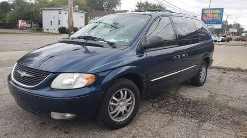 '01 Chrysler Town n Country Limited.. No Rust!.. Leather, 93k miles for sale in Lorain, OH