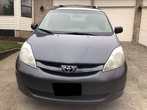 2008 Toyota Sienna Le All Wheel Drive Clean title for sale in Portland, OR