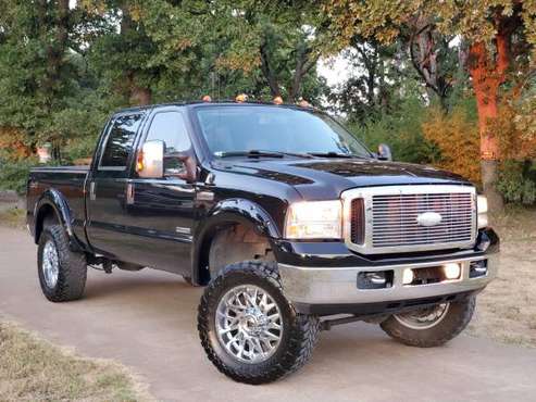2007 Ford F350 Super Duty Diesel 4X4 LARIAT Only 145k Miles LIFTED... for sale in Kennedale, TX