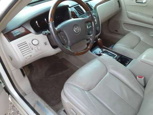 2008 Cadillac Dts - cars & trucks - by owner - vehicle automotive sale for sale in Cleveland, OH