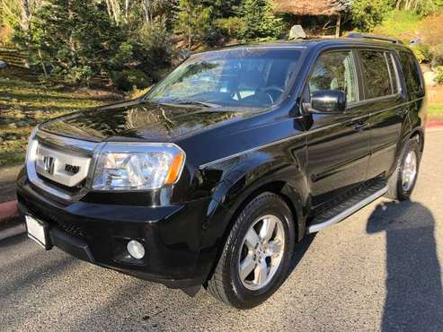 2011 Honda Pilot EX-L with Navi 4WD --Clean title, low miles, 3rd... for sale in Kirkland, WA