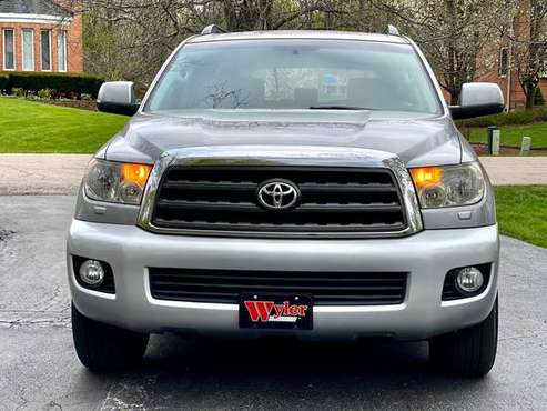 2008 Toyota Sequoia SR5 4x4 Extra clean for sale in Buffalo Grove, IL