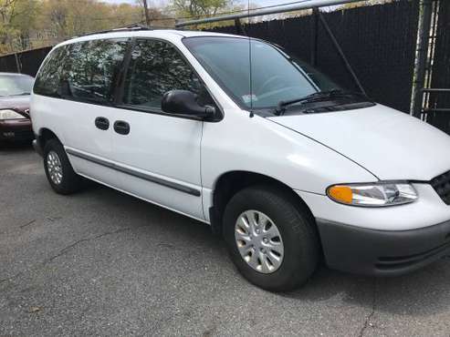 96 Plymouth Voyager - cars & trucks - by owner - vehicle automotive... for sale in Medway, MA