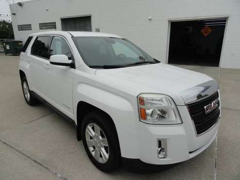 2013 GMC TERRAIN WHITE - cars & trucks - by dealer - vehicle... for sale in Roseville, MI