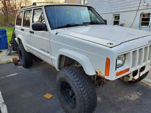 1999 lifted XJ for sale in New Haven, CT