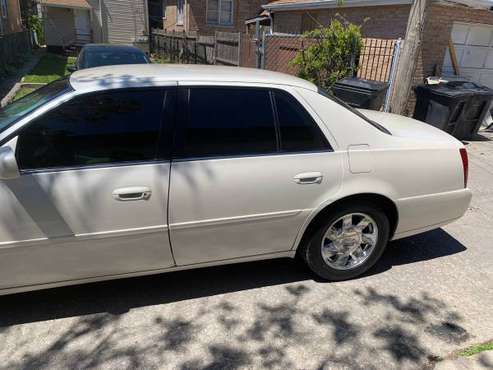 selling a 2001 Cadillac Deville dts for sale in Chicago, IL