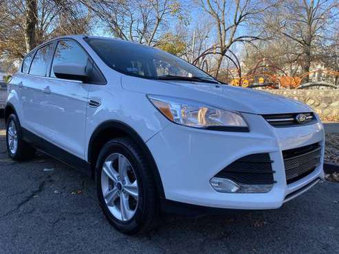 2015 Ford Escape SE - cars & trucks - by dealer - vehicle automotive... for sale in Totowa, NJ