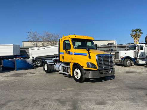 2013 FREIGHTLINER CASCADIA SINGLE AXLE CA COMPLIANT DEF ! - cars & for sale in Independence, CA