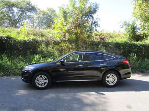 SUPER CLEAN LOW MILES!! 2013 Honda Crosstour EX for sale in Old Irving Park, IL