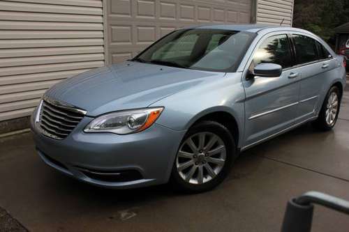 2012 Chrysler 200 84K miles , V6, Heated seats, Remote start - cars for sale in Ramsey , MN