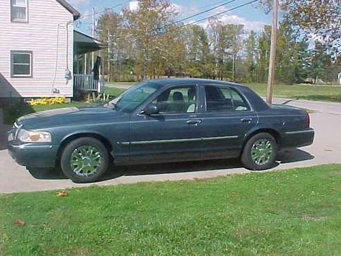 2007 Mercury Grand Marquis GS - cars & trucks - by owner - vehicle... for sale in New Philadelphia, OH