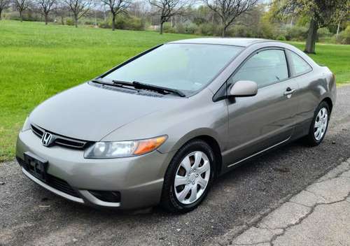 2008 honda civic lx 5 spd manual coupes clean - - by for sale in WEBSTER, NY