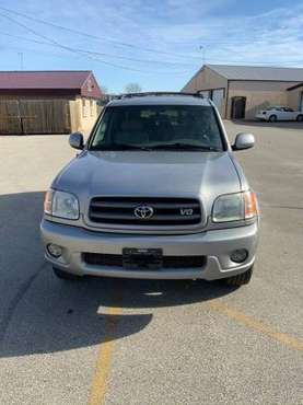 2004 Toyota Sequoia SR5 - cars & trucks - by dealer - vehicle... for sale in Green Bay, WI