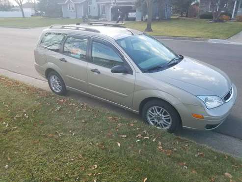 2006 Ford Focus Wagon $2500 OBO - cars & trucks - by owner - vehicle... for sale in Janesville, WI