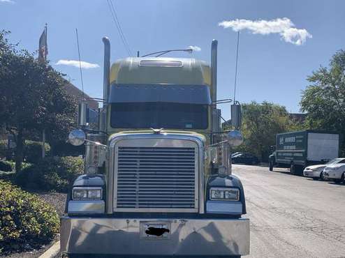 Freightliner Classic Xl 2002 for sale in Chicago, IN
