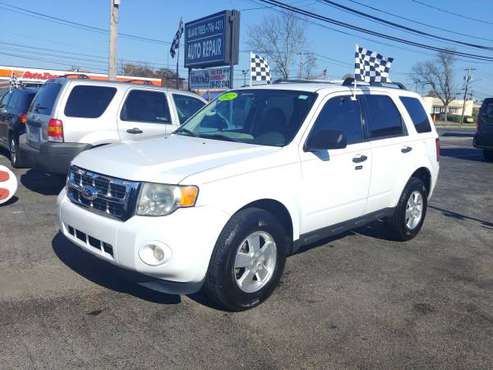 2012 Ford Escape XLT White 71k Orig Miles 4 Cyl Immaculate In/Out for sale in Bethpage, NY