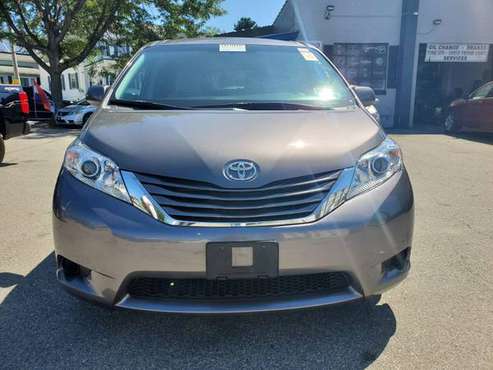 2017 TOYOTA SIENNA LE 8 PASSENGER for sale in Lowell, MA
