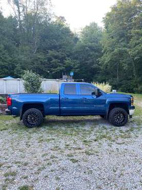 2015 CHEVY SILVERADO 1500 4X4 - cars & trucks - by owner - vehicle... for sale in Irwin, PA