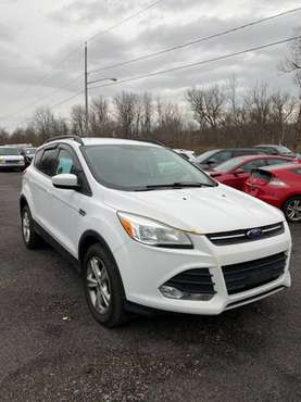 2014 Ford Escape SE 4WD FOR SALE!!! - cars & trucks - by dealer -... for sale in Oriskany, NY