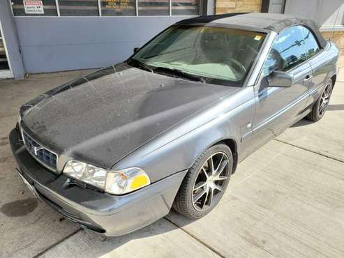 2004 VOLVO C70 - cars & trucks - by dealer - vehicle automotive sale for sale in MILWAUKEE WI 53209, WI