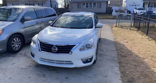 2013 Nissan Altima 3.5 SV - cars & trucks - by owner - vehicle... for sale in Springfield, MA