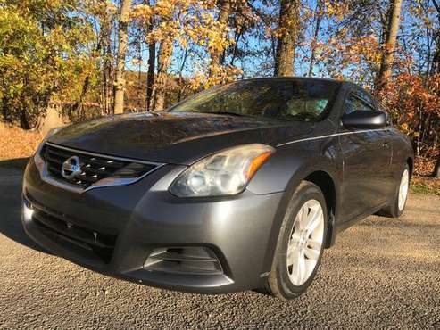 2010 *Nissan* *Altima* *2.5* S - cars & trucks - by dealer - vehicle... for sale in Ravenna, OH