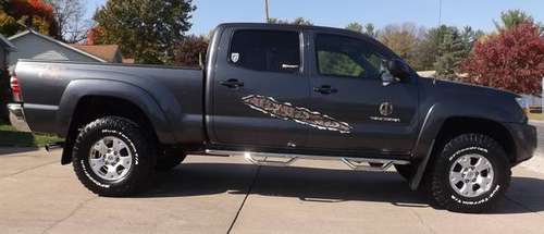 2009 TOYOTA TACOMA LB SR5 V6 DOUBLE CAB 4X4 - cars & trucks - by... for sale in Athens, IL