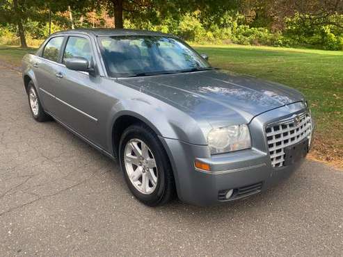 2006 Chrysler 300 touring for sale in East Hartford, CT
