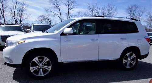2011 Toyota Highlander Limited/4wd/Nav/EVERYONE is... for sale in Methuen, MA