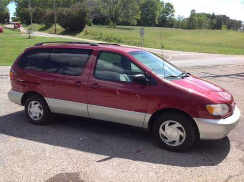 1998 Toyota Sienna 130k - - by dealer - vehicle for sale in Morristown, TN