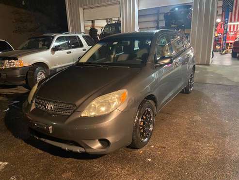 2005 Toyota Matrix - cars & trucks - by dealer - vehicle automotive... for sale in Columbus, OH