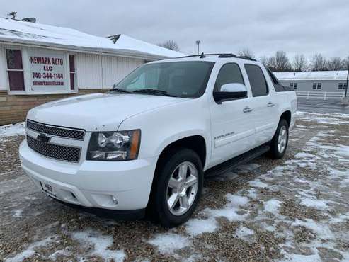2008 Chevy Avalanche LTZ One Owner Clean Carfax!! - cars & trucks -... for sale in Heath, OH