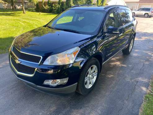 2009 CHEVY TRAVERSE LT AWD - cars & trucks - by owner - vehicle... for sale in Plainfield, IL