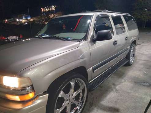 Low mileage!!Chevrolet Suburban on 26's - cars & trucks - by owner -... for sale in Atlanta, GA
