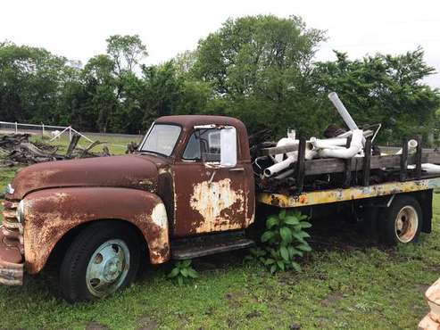 52 Chevy Flatbed 1 5 ton truck for sale in Princeton, TX
