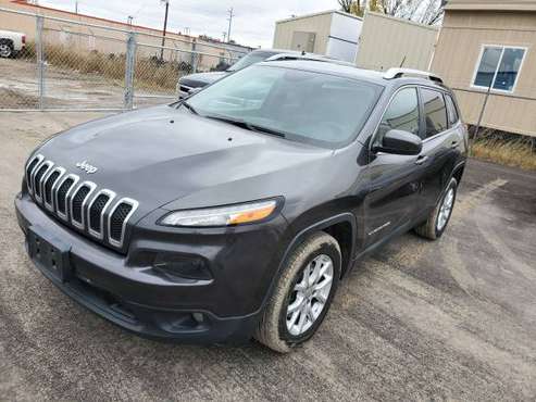 2015 jeep cherokee 119kmiles - cars & trucks - by dealer - vehicle... for sale in Antlers, TX