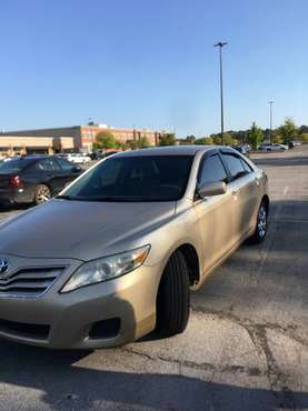 Toyota Camry 2011 manual low miles for sale in Chattanooga, TN