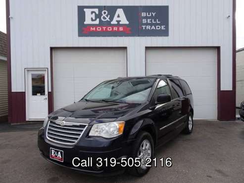 2010 Chrysler Town & Country Touring - cars & trucks - by dealer -... for sale in Waterloo, IA