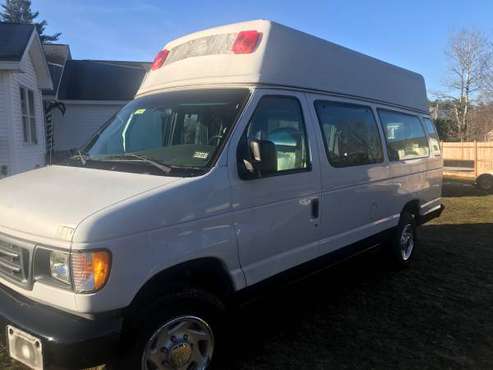 ✅☮️✅ 2008 ford E250 HighTop wheel chair long base 130k ✅☮️✅ - cars &... for sale in Concord, CT