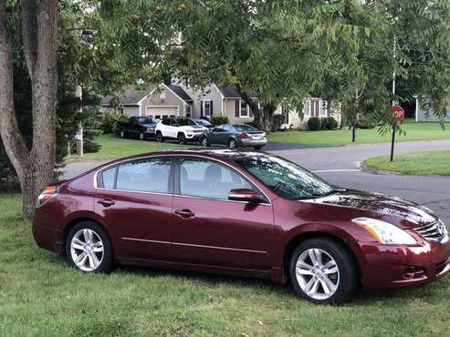 2011 Nissan Altima 3.5sr 75k miles - cars & trucks - by owner -... for sale in Chester, CT