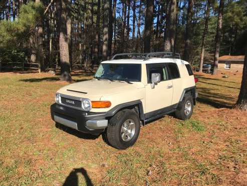 2008 Toyota FJ Cruiser - cars & trucks - by owner - vehicle... for sale in Huntersville, NC