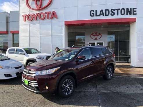 2018 Toyota Highlander LE V6 CALL/TEXT - cars & trucks - by dealer -... for sale in Gladstone, OR