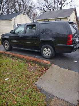 2008 Chevy Suburban - cars & trucks - by dealer - vehicle automotive... for sale in Falls Church, District Of Columbia
