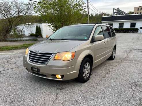 2008 Chrystler Town & Country Touring (Newly Inspected 05/22) - cars for sale in Pittsburgh, PA